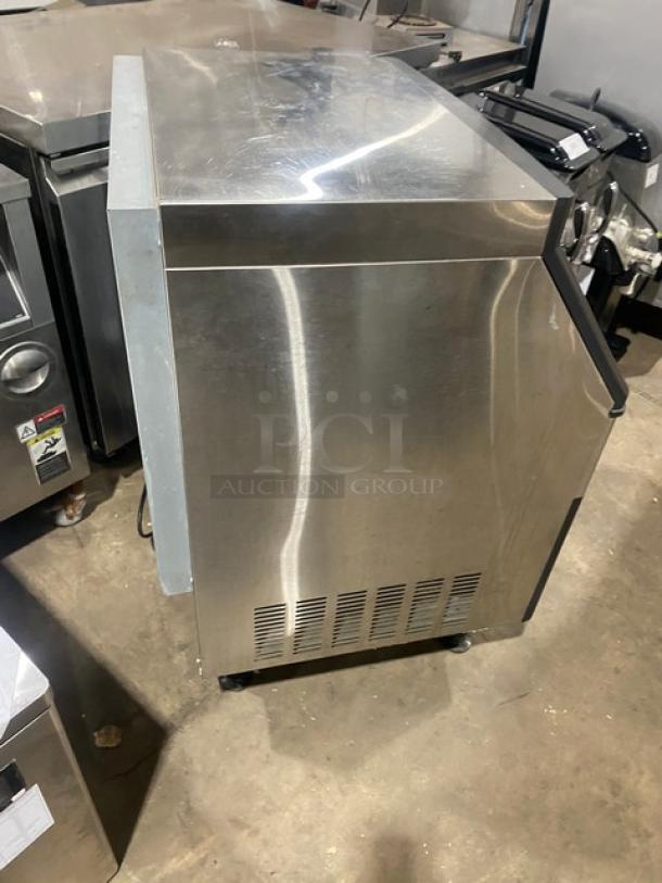 Avantco commercial stainless steel ice machine, model 194UC160FA, air-cooled, electric, undercounter design, excellent condition.
