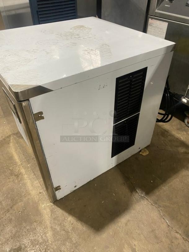 Vevor LB550TA stainless steel ice machine head, model SN: 230901385840056, in used condition with visible scratches.