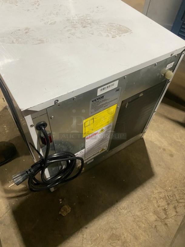 Vevor LB550TA ice machine, stainless steel, electric-powered. Features labels with model and serial number: 230901385840056.
