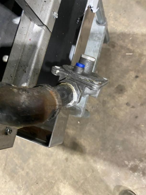 Cookline CHP-24-4 stainless steel natural gas countertop 4-burner hot plate with single undershelf stand. Serial No. 2502110275.