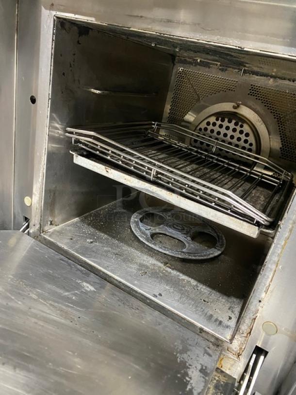 MerryChef Eikon E3 rapid cook oven, stainless steel, EasyTouch touchscreen, model 2019, commercial countertop use, 208/240V.