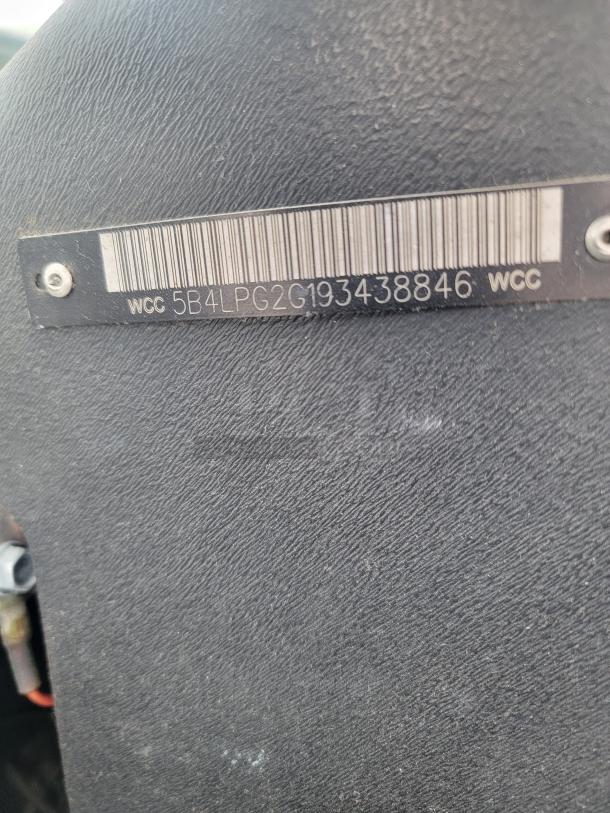 Barcode label on textured black surface, showing WCC and serial number 5B4LPG2G193438846.