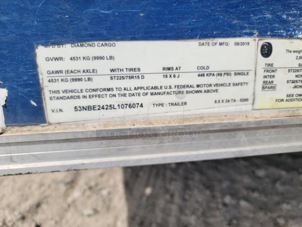 Diamond Cargo trailer label showing GVWR 4531 kg, GAWR 4531 kg, tire and rim info, VIN 53NBE2425L1076074, manufactured 08/2019.