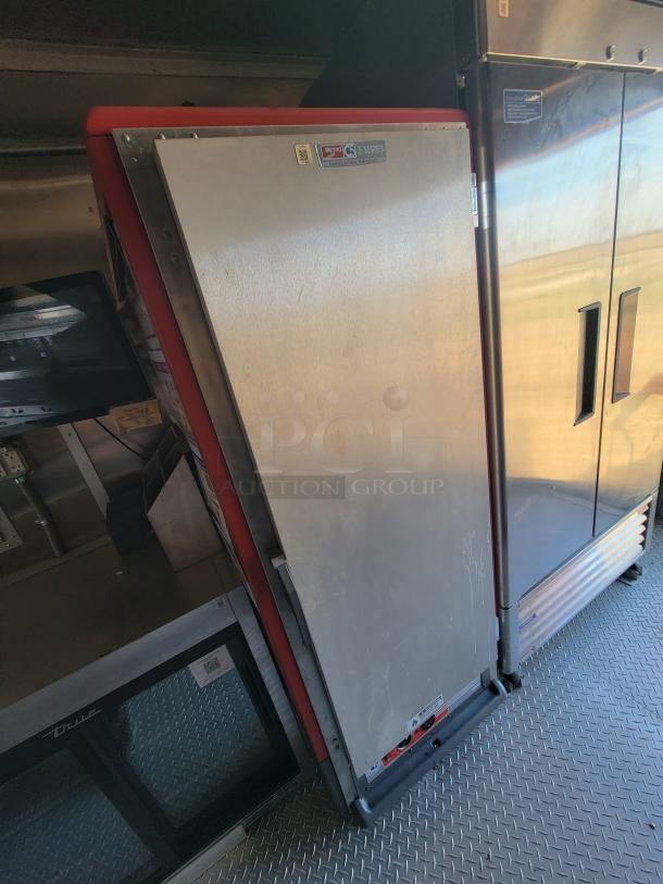 Metro C5 S Series insulated cabinet in used condition, showcasing steel door, visible logo, and labels detailing model features.
