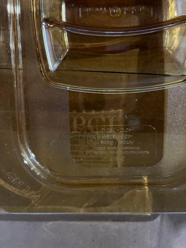 Rubbermaid Commercial amber high heat food pan cover, features utensil notch and handle, brand new condition.