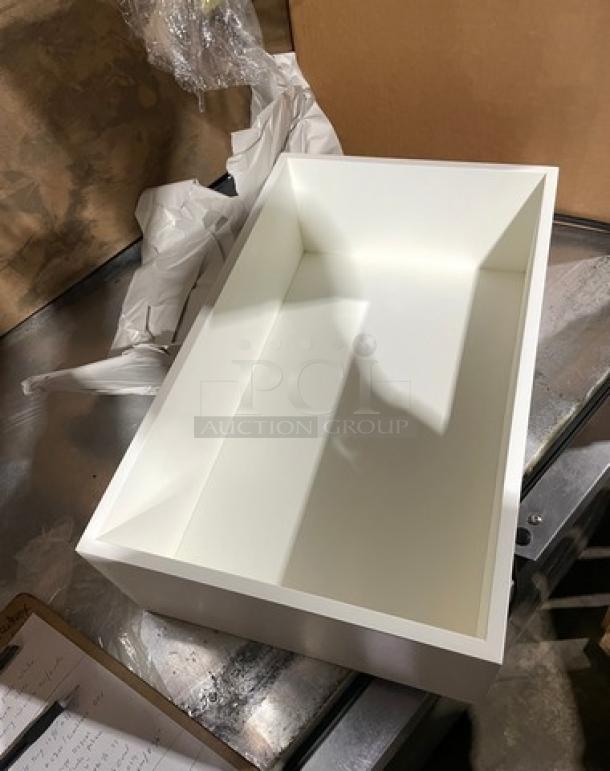 Brand new Cambro 16CW white commercial food storage pan. Full pallet available. Durable and versatile for food service.