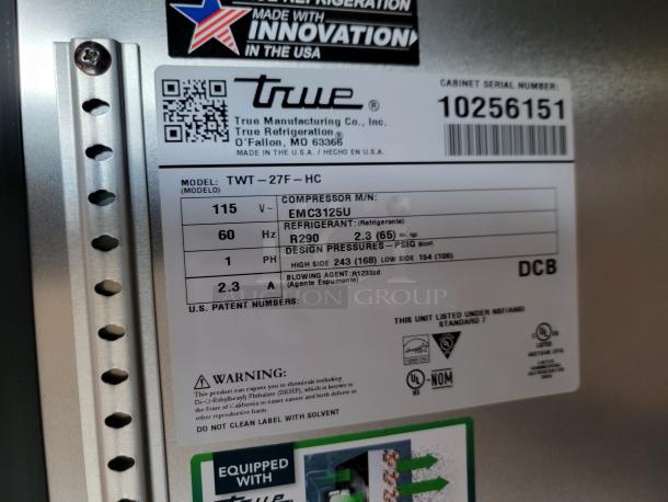 True refrigeration unit model TWT-27F-HC label, serial 10256151. Features R290 refrigerant, USA made, NSF listed.