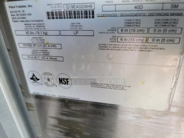 Pitco Frialator gas fryer label, model 400, 40 lbs capacity, NSF certified, 107000 BTU/h, suitable for commercial use.