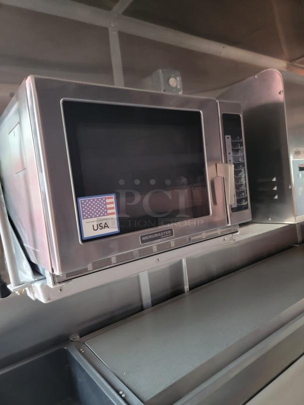 Menumaster commercial microwave oven, stainless steel, fabricated in USA, excellent condition, front control panel.