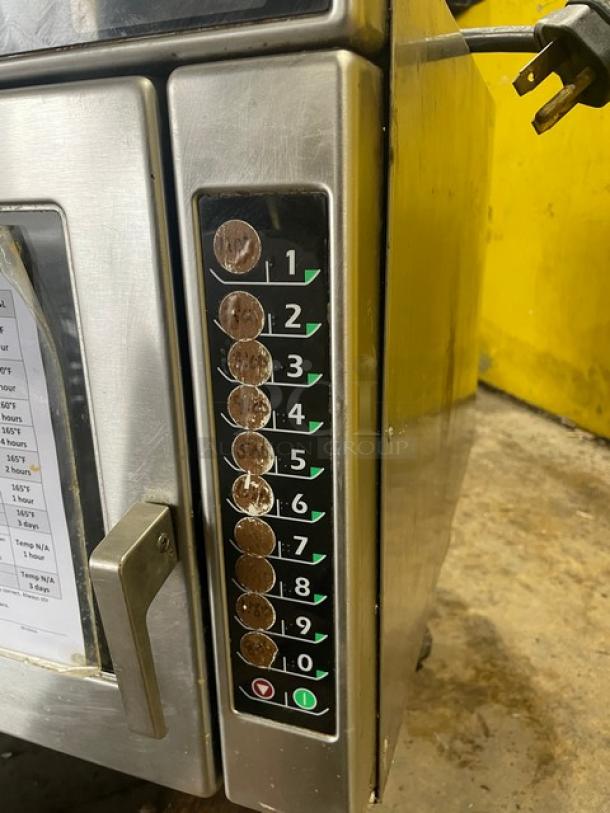 MenuMaster MRC30S2 commercial stainless steel microwave, programmable touch control, 2016 model, 208/240V, good condition.