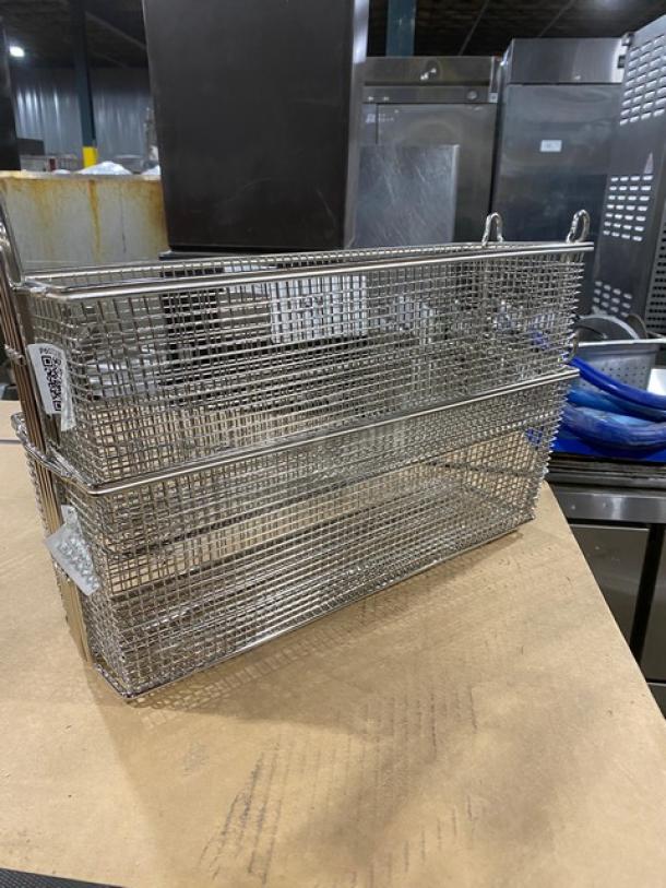 NEW Pitco commercial wired mesh oblong fry basket with front hook and blue grip handle, stacked design, auction item.