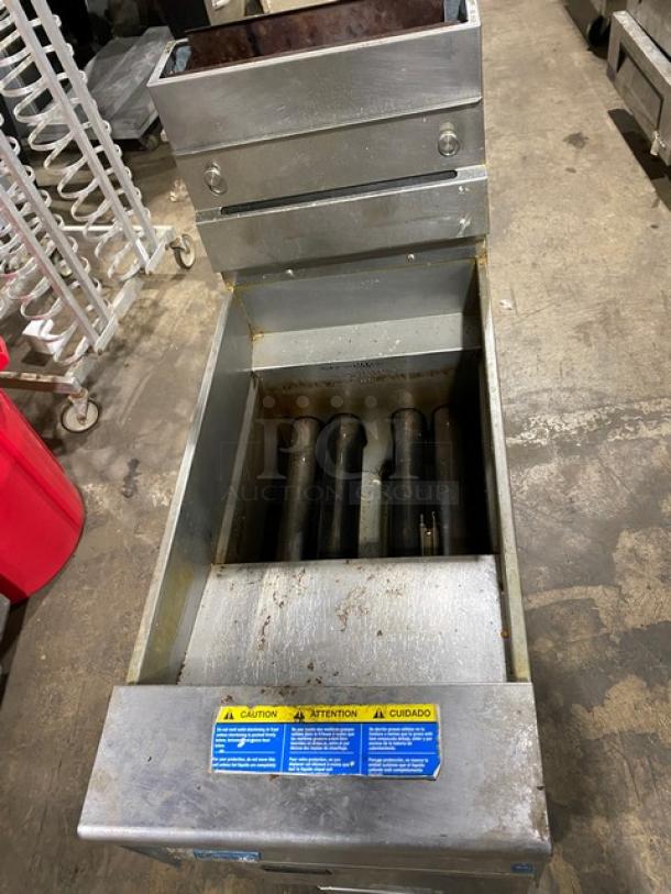 Pitco SFSG14JS stainless steel 40 lb. fryer with backsplash, basket hanger, filtration system. Natural gas, 115V, on casters.