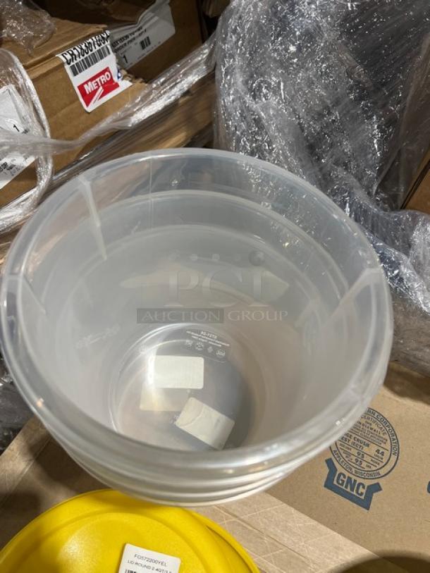 Rubbermaid 6 Qt. clear polycarbonate food storage container with yellow lid, new condition, label inside indicates brand and capacity.