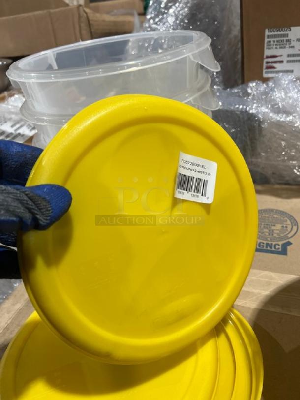 Rubbermaid 6 Qt. clear polycarbonate food storage container with yellow lid. New condition, barcode on lid visible.