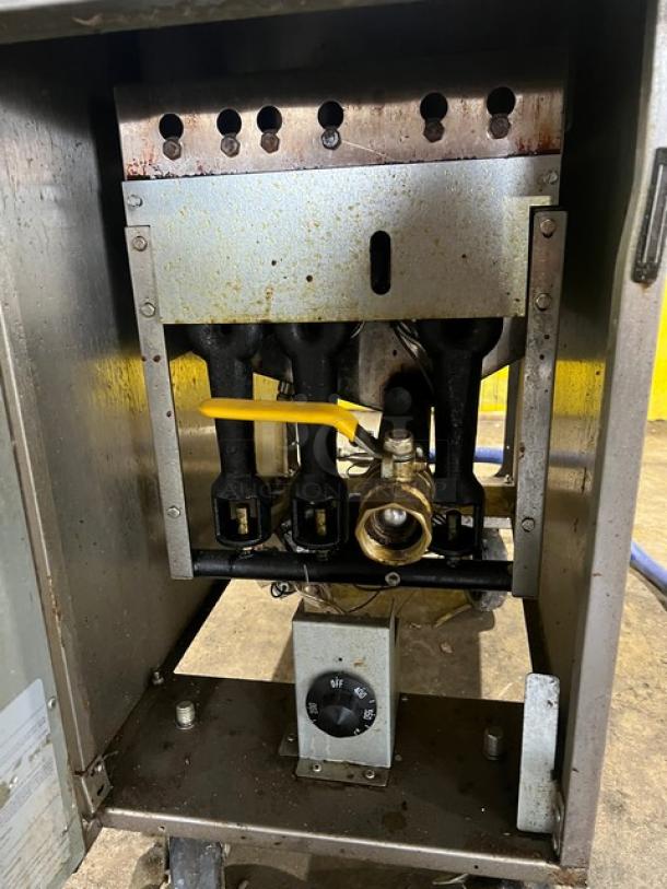 Asber Commercial Stainless Steel Natural Gas Fryer, Model AEF-4050-S-E-NG, features burners and temperature control, on casters.