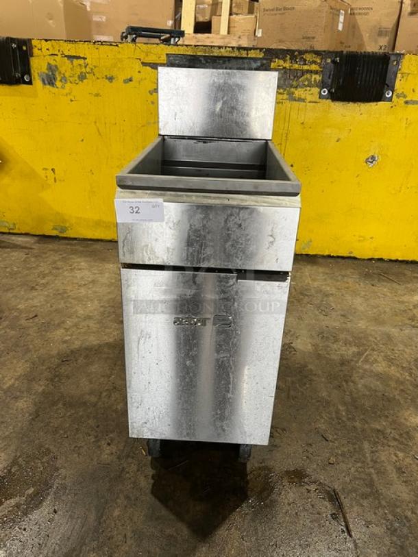 Asber commercial stainless steel deep fryer, model AEF-4050-S-E-NG, on casters with backsplash, natural gas powered.