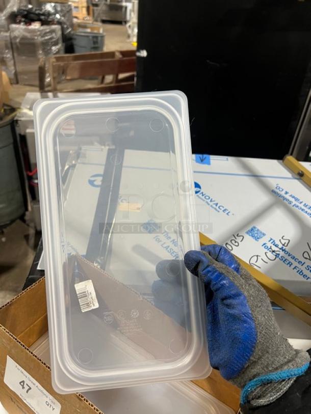 Cambro 30PPCWSC190 translucent 1/3-size pan seal cover/lid, new condition, commercial grade, durable plastic.