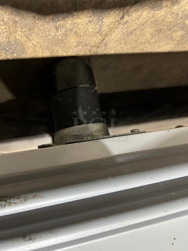 AHT MALTA185 chest freezer section, showing detailed view of a component. Suitable for commercial use, 120V, 1 Phase.