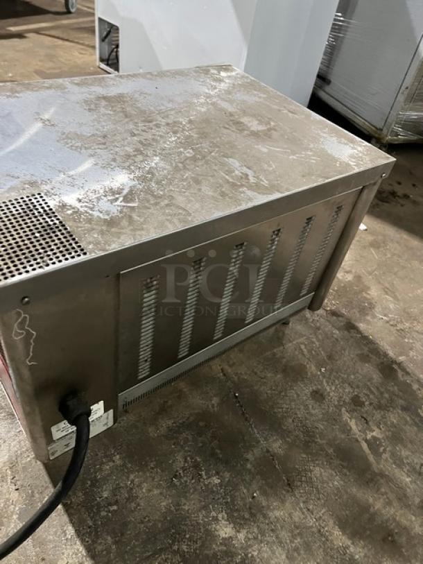 Hatco countertop Thermo Finisher, model TFW461R, serial 8816551120. 208V, 3-phase. Used condition, on legs.