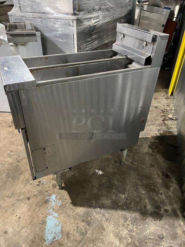 Pitco Solstice SE14T electric deep fat fryer, split tank, individual controls, stainless steel, on legs, industrial condition.