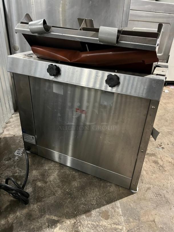 Marshall VT18 counter top electric conveyor toaster, stainless steel, top-loading, 208/240V, 1 phase, used condition.
