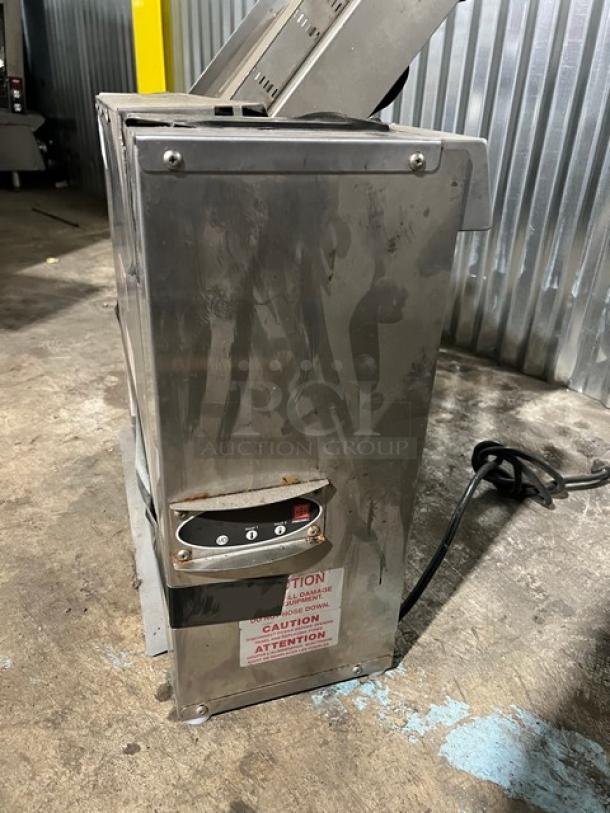 Marshall VT18 countertop electric conveyor toaster, 208/240V, 1 phase. Features top loading, visible controls, fair condition.