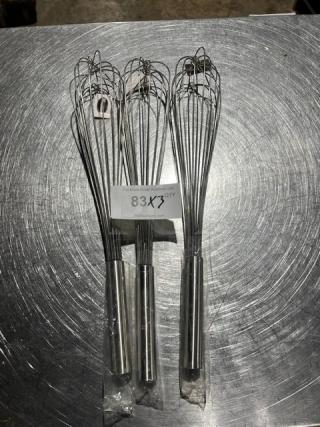 New Winware FN20 hand-held whisks, stainless steel, set of 3, unused, with packaging. Auction quantity tag visible.