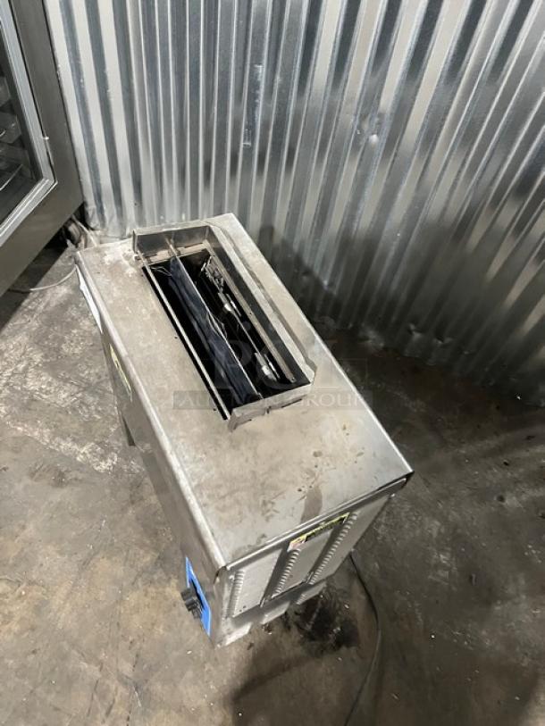 Antunes VCT1000CV stainless steel electric countertop toaster, double-sided toasting, on legs, SN: 17102113, 208-240V.