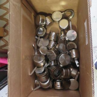 Box of stainless steel chafer fuel holders, various quantities. Used condition, suitable for catering.