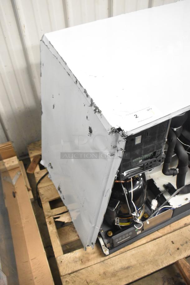 Scotsman MC1030MA-32A ice machine, 30" with medium cube capacity. Scratch and dent condition, visible on top corner. 1077 lb. capacity. 208/230V, 1 phase.