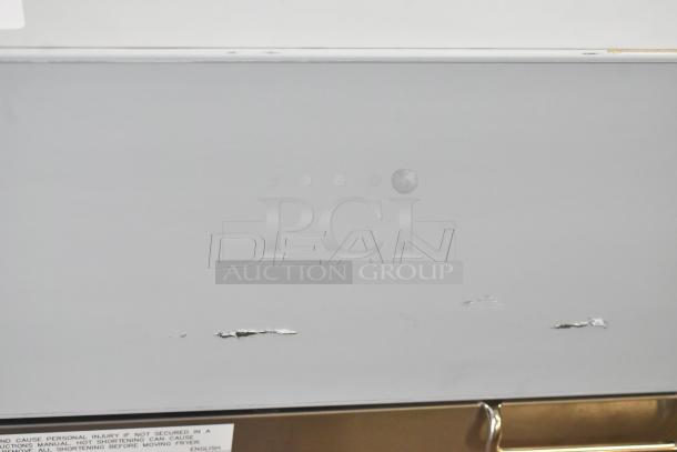 Dean SR162GN Commercial Gas Fryer, natural gas, 150,000 BTU, with logo and minor dents, includes 2 metal fry baskets.