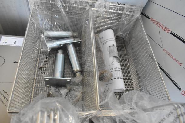 BRAND NEW Dean SR162GN fryer with two metal baskets, 150,000 BTU. Includes wrapped components, showing minor scratch and dent marks.