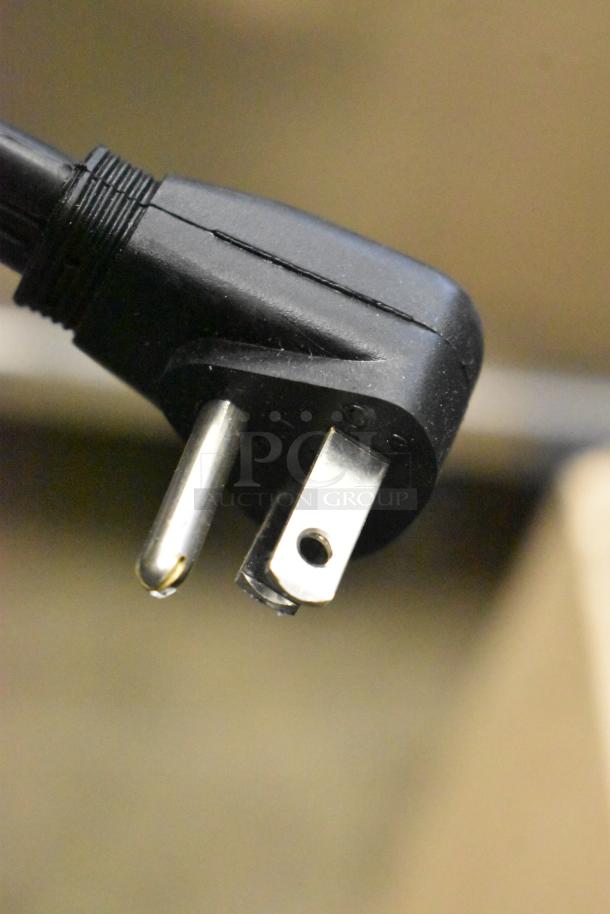 The image shows a plug of the Ice-O-Matic ICEU220FA5 commercial ice machine, 115V, 1 Phase.