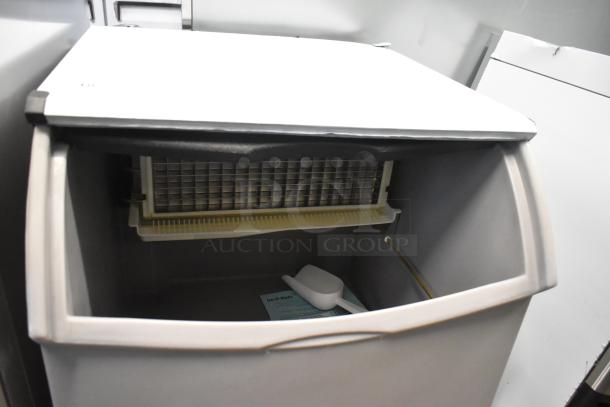 BRAND NEW Ice-O-Matic ICEU220FA5 undercounter ice machine, scratch and dent, 70 lb bin, 238 lb capacity, 115V, 1 Phase.