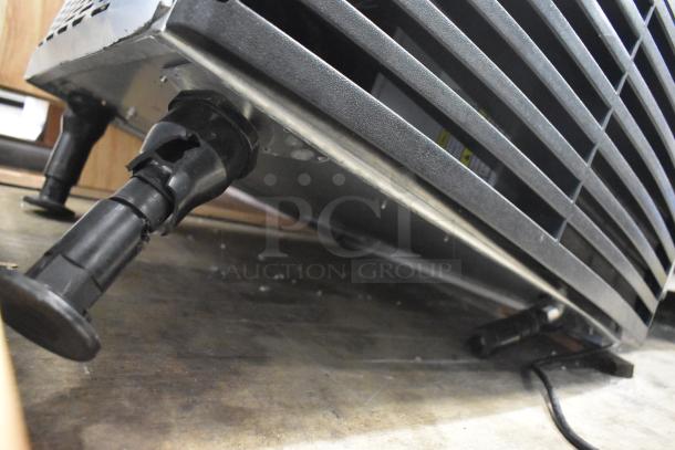 Brand new 2024 Avantco 194UCH160A undercounter ice machine, 160 lb. capacity, 115 volts. Visible scratch and dent.