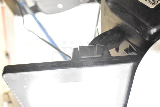 2016 Hobart HTi-LH metal commercial countertop food portioning scale, tested and working, 120/208-240V, 1 phase.