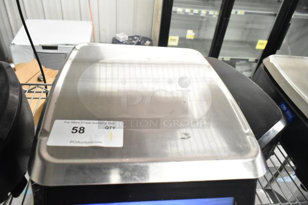 2017 Hobart HTi-7LH26 metal commercial scale, no power cord, tested working. Label shows auction info, model number.