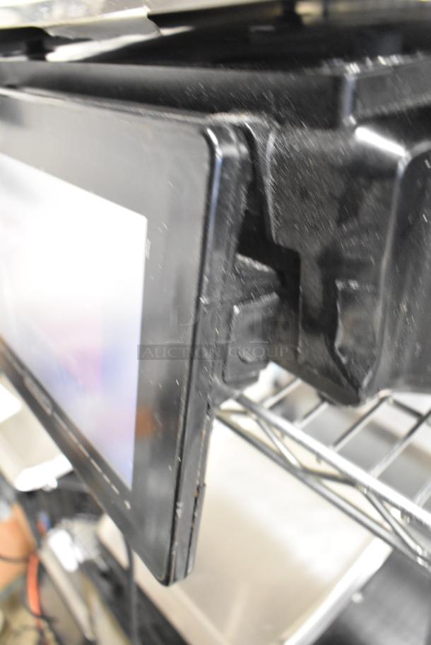 2017 Hobart HTi-7LH26 metal countertop food portioning scale. No power cord. 120/208-240V, 1 phase. Tested and working.