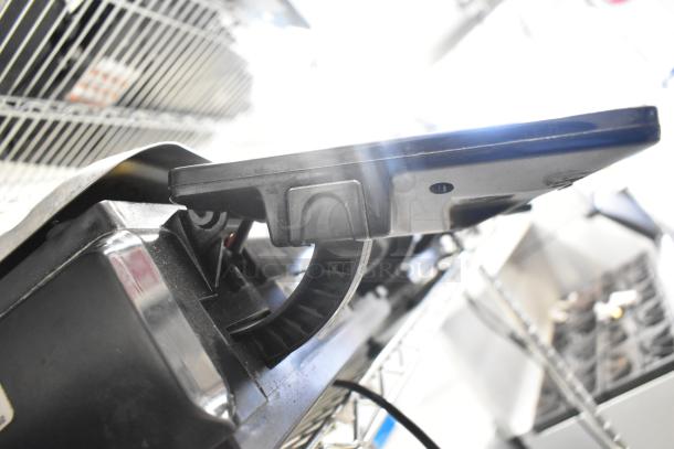 2017 Hobart HTi-7LH26 metal food portioning scale, commercial countertop model. No power cord. Tested, working condition.