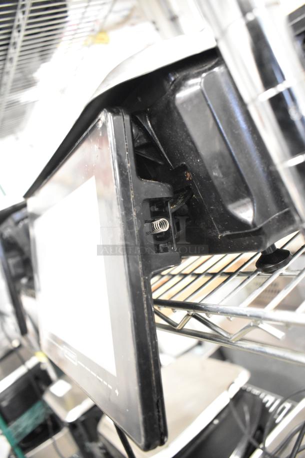 2017 Hobart HTi-7LH26 countertop food portioning scale; no power cord; 120/208-240V, 1 Phase; tested and working.