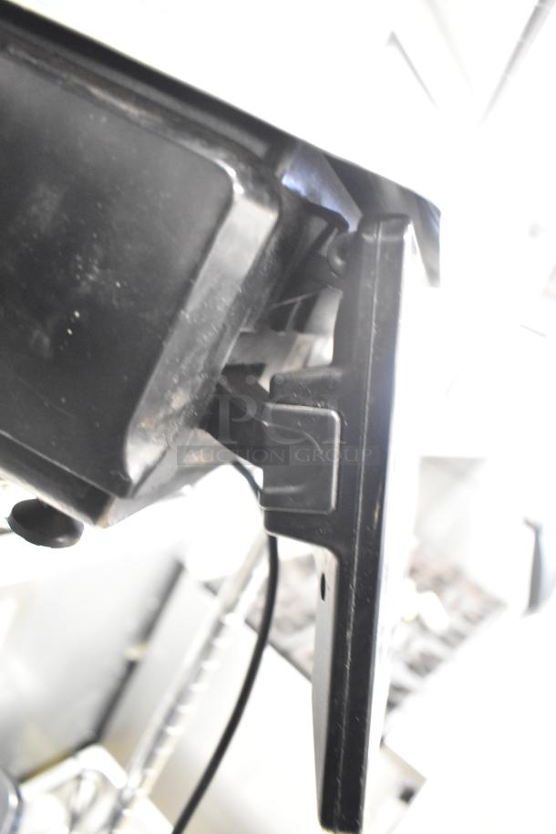 2017 Hobart HTi-7LH26 commercial food portioning scale, no power cord, tested and working. 120/208-240V, 1 Phase.