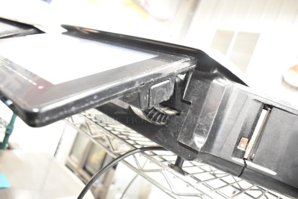 2017 Hobart HTi-7LH26 metal food portioning scale, missing power cord, black frame, tested working. 120/208-240V, 1 phase.