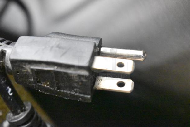 Close-up of a power plug for Autata ATT-9LS Countertop Fructose Machine, 110 volts, 1 phase.