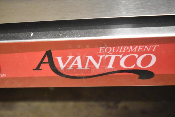 Alt text: Avantco 177CO28M countertop convection oven, brand tag visible. Note: scratch and dent with broken glass. 208/240V, 1 phase.