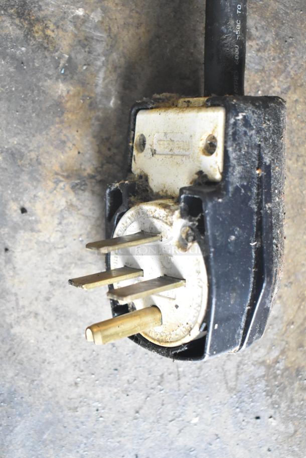 Power plug for Turbochef HHD Ventless Oven, showing three prong configuration, suitable for 208/240 volts, 3 phase.