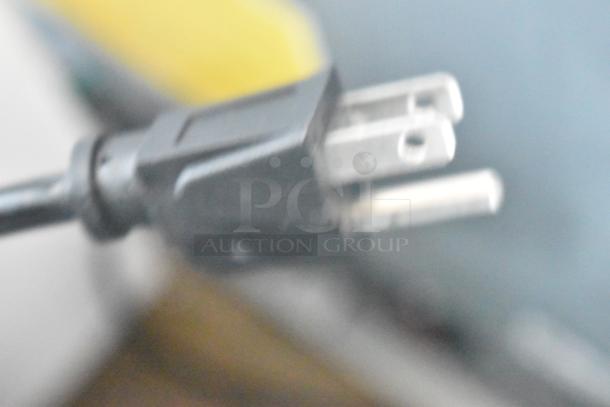 Vissani HVAR32SE Mini Cooler power plug, 115 volts, 1 phase. New with light scratches and dents.