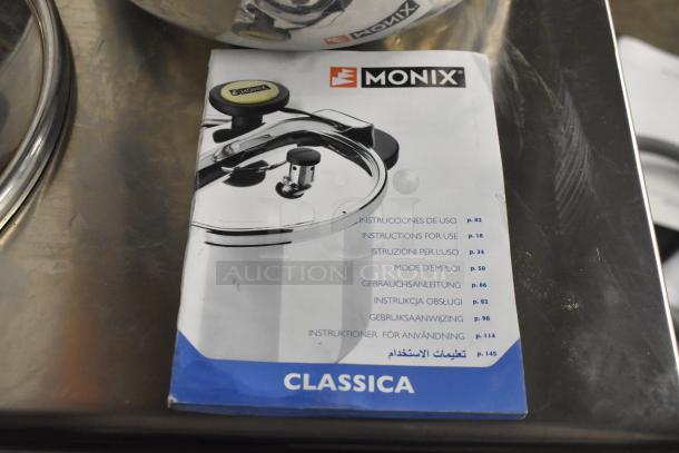 Monix Classica Pressure Steamer Pot, comes with instruction manual. Stainless steel, ergonomic handles, excellent condition.