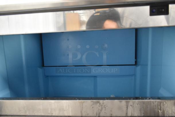 Brand new Avantco 194EUCF340A undercounter full cube ice machine, 340 lb. capacity, visible internal ice bin, 115V, scratch and dent.