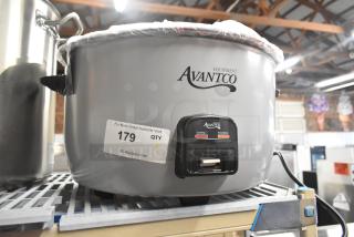 Brand new Avantco 177RCB124 electric rice cooker, 124 cup capacity, removable lid, 240V, scratch and dent, with control panel.