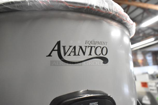 Brand new Avantco 177RCB124 rice cooker/warmer, 124 cup capacity, scratch and dent, includes removable lid, 240 volts.
